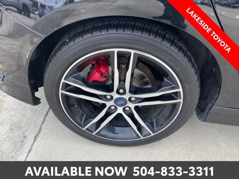 Used 2018 Ford Focus ST FWD image 11