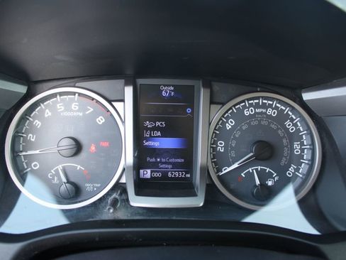 Used 2019 Toyota Tacoma SR5 image 21