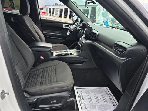 Used 2020 Ford Explorer XLT w/ Class III Trailer Tow Package AWD/4WD image 15