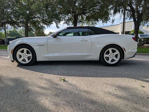 Used 2023 Chevrolet Camaro LT w/ Technology Package RWD image 5