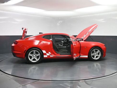 Used 2020 Chevrolet Camaro LT image 27