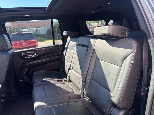 Used 2021 Chevrolet Suburban LT AWD/4WD image 13