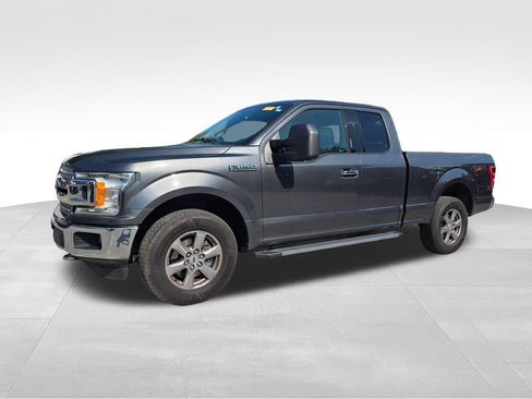 Used 2018 Ford F150 XLT w/ Equipment Group 302A Luxury AWD/4WD image 2