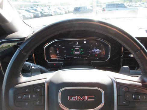 Certified 2022 GMC Sierra 1500 SLT w/ SLT Premium Package AWD/4WD image 31