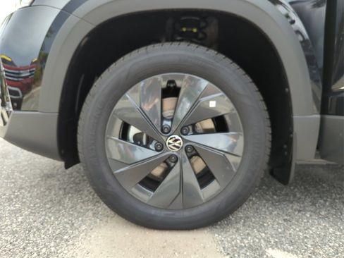 New 2025 Volkswagen Taos S image 41