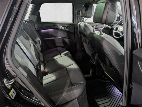 Used 2024 Audi Q4 e-tron Premium Plus w/ Premium Plus image 25