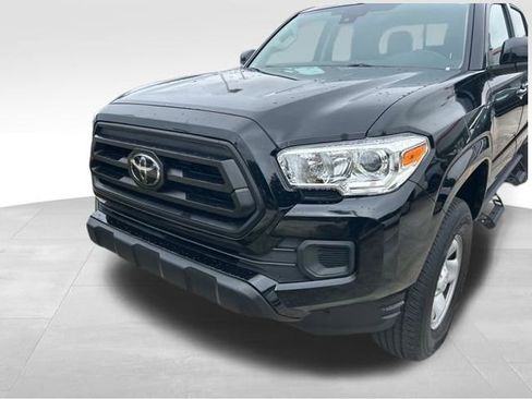 Used 2022 Toyota Tacoma SR AWD/4WD image 2