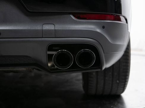 Certified 2022 Porsche Cayenne Coupe image 37