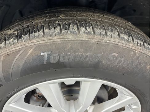 Used 2018 Nissan Rogue SV AWD/4WD image 32
