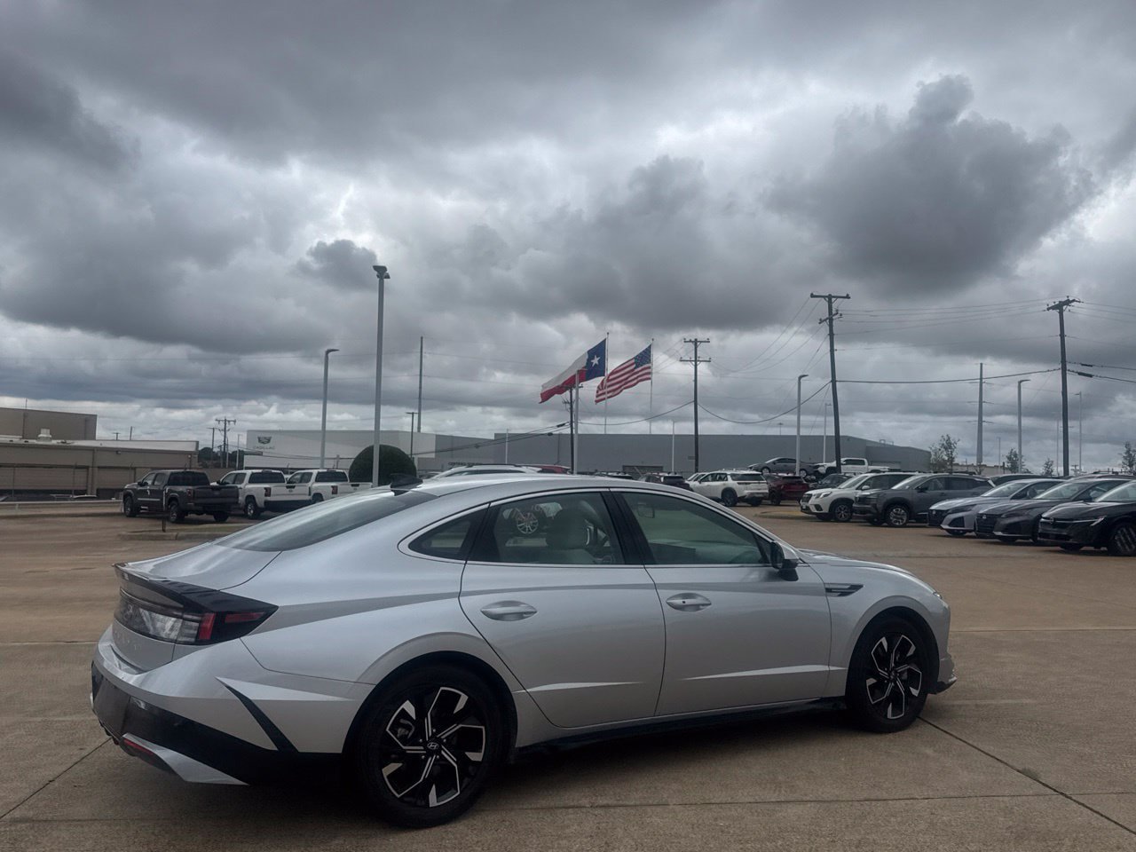Used 2025 Hyundai Sonata SEL FWD image 24