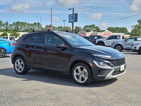 Used 2023 Hyundai Kona SEL AWD/4WD image 1