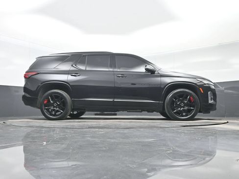 Used 2023 Chevrolet Traverse Premier w/ Redline Edition FWD image 31