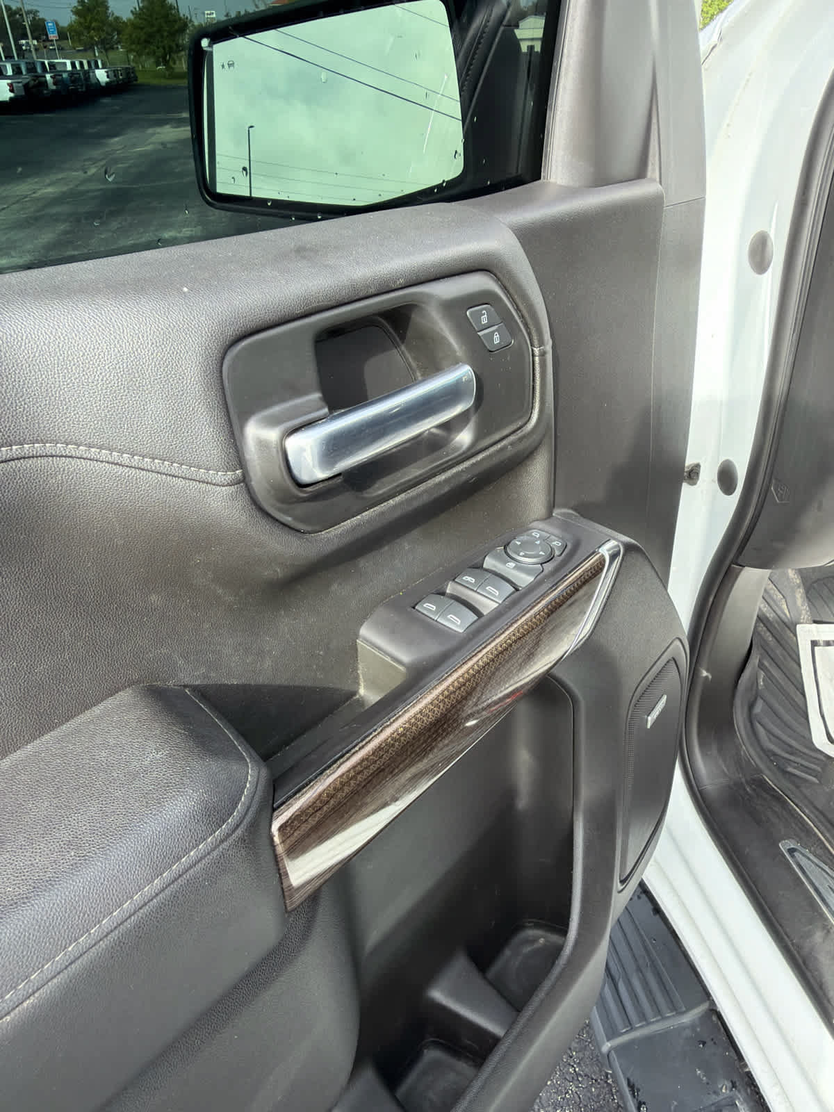 Used 2021 Chevrolet Silverado 1500 RST w/ Convenience Package II AWD/4WD image 16