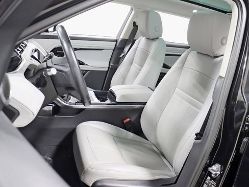 Used 2021 Land Rover Range Rover Evoque SE image 29