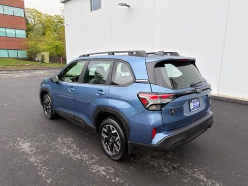 Used 2025 Subaru Forester AWD/4WD image 8