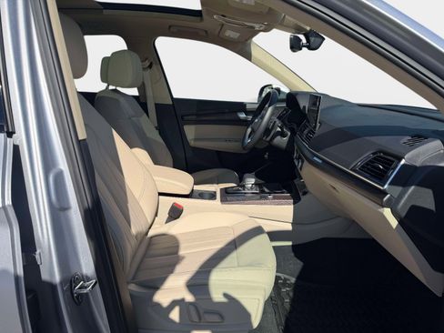 Used 2025 Audi Q5 2.0T Premium image 5