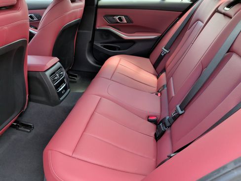 Certified 2025 BMW 330i Sedan RWD image 36