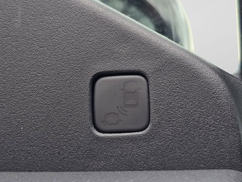 Certified 2021 Honda Ridgeline Black Edition image 18