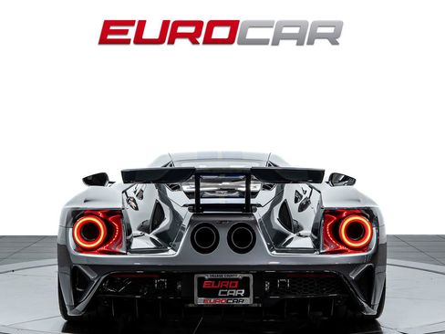 Used 2018 Ford GT RWD image 4