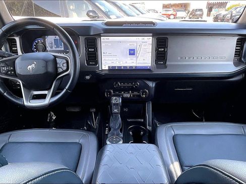 Used 2022 Ford Bronco Outer Banks image 15