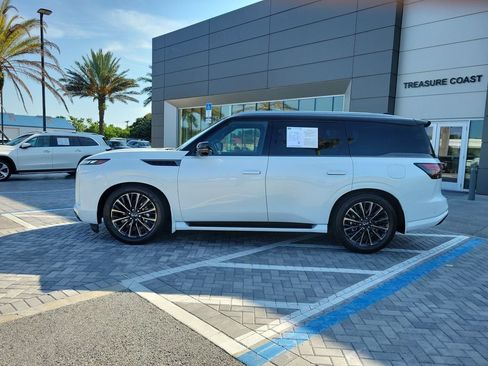 Used 2026 INFINITI QX80 Autograph w/ Premium Cargo Package AWD/4WD image 2