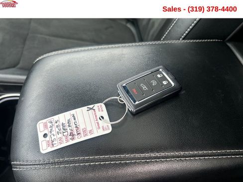 Used 2025 Jeep Grand Cherokee Altitude image 26