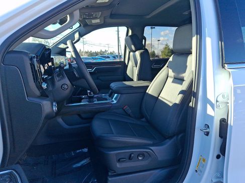 New 2026 GMC Sierra 1500 SLT w/ SLT Premium Package image 6
