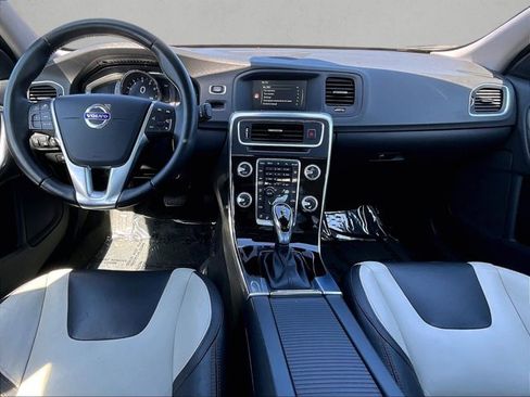 Used 2016 Volvo S60 T5 Cross Country Platinum AWD/4WD image 16