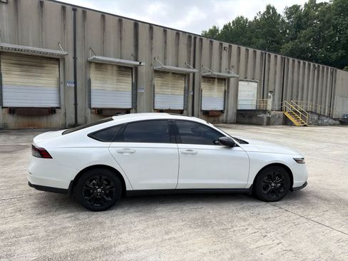 Used 2025 Honda Accord SE image 13