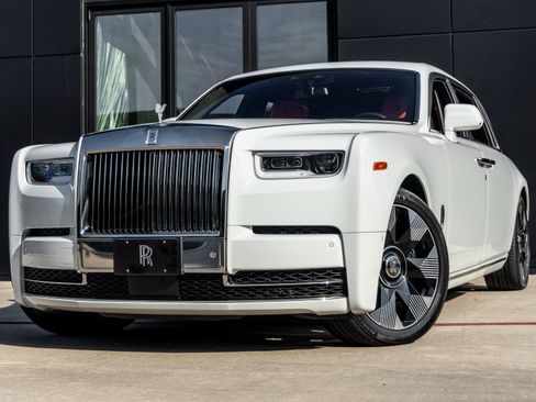 Used 2022 Rolls-Royce Phantom Extended Wheelbase image 1