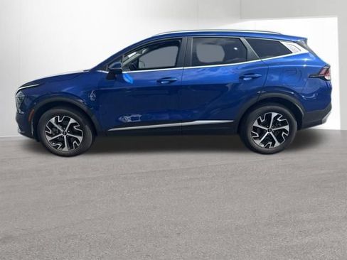 Used 2024 Kia Sportage EX AWD/4WD image 2
