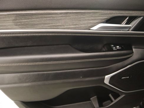 Used 2022 Jeep Wagoneer Series III w/ Flexible Seating Group image 17