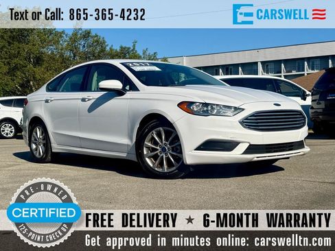 Used 2017 Ford Fusion SE w/ Fusion SE Technology Package FWD image 1
