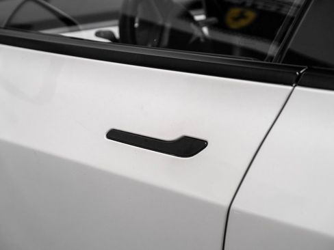 Used 2023 Tesla Model 3 Standard Range image 37