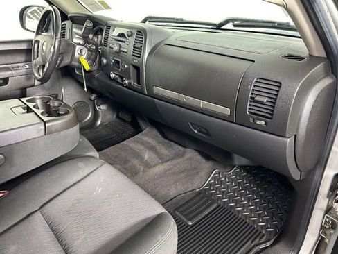 Used 2010 Chevrolet Silverado 1500 LT w/ Power Pack Plus AWD/4WD image 8
