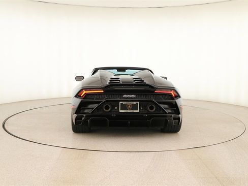 Used 2022 Lamborghini Huracan EVO image 5