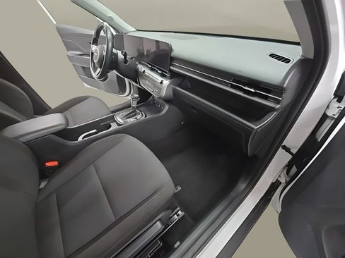 Certified 2024 Hyundai Kona SEL AWD/4WD image 25