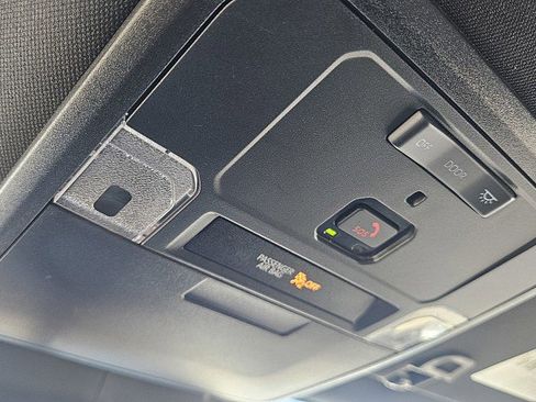 Used 2024 Toyota Tacoma SR5 image 15