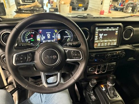 Used 2023 Jeep Wrangler Unlimited Sahara AWD/4WD image 49
