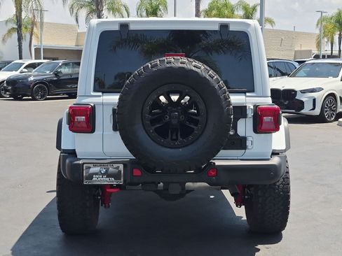 Used 2024 Jeep Wrangler Unlimited Rubicon AWD/4WD image 9