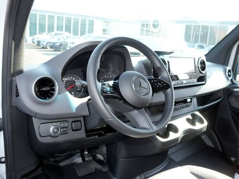 Used 2026 Mercedes-Benz Sprinter 2500 image 11
