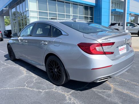 Used 2020 Honda Accord Sport image 7