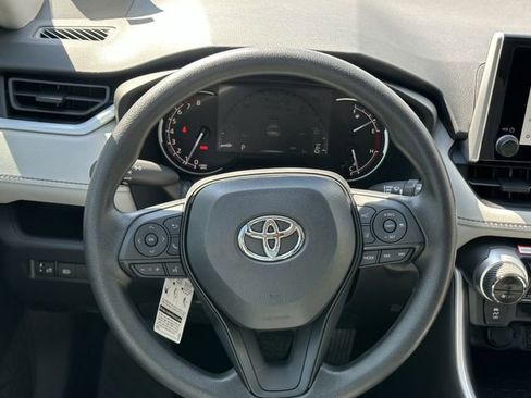 Used 2025 Toyota RAV4 XLE image 11