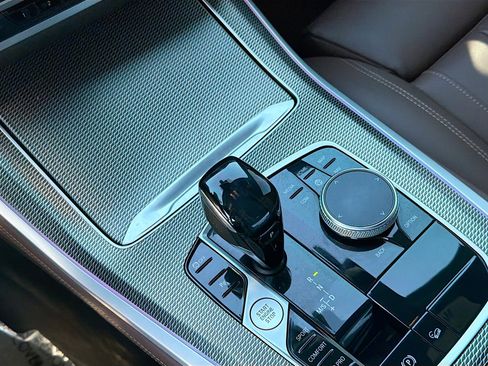 Used 2021 BMW X5 xDrive40i w/ M Sport Package image 29