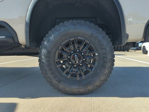 New 2026 Chevrolet Silverado 2500 ZR2 AWD/4WD image 10