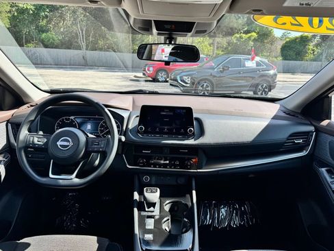 Used 2023 Nissan Rogue SV FWD image 26