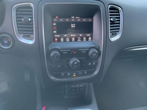 Used 2019 Dodge Durango SXT image 15