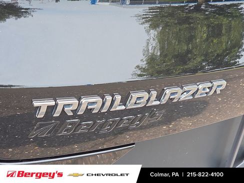 Certified 2023 Chevrolet TrailBlazer LT w/ Convenience Package FWD image 32