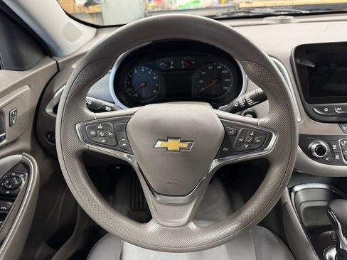 Used 2023 Chevrolet Malibu LT image 19
