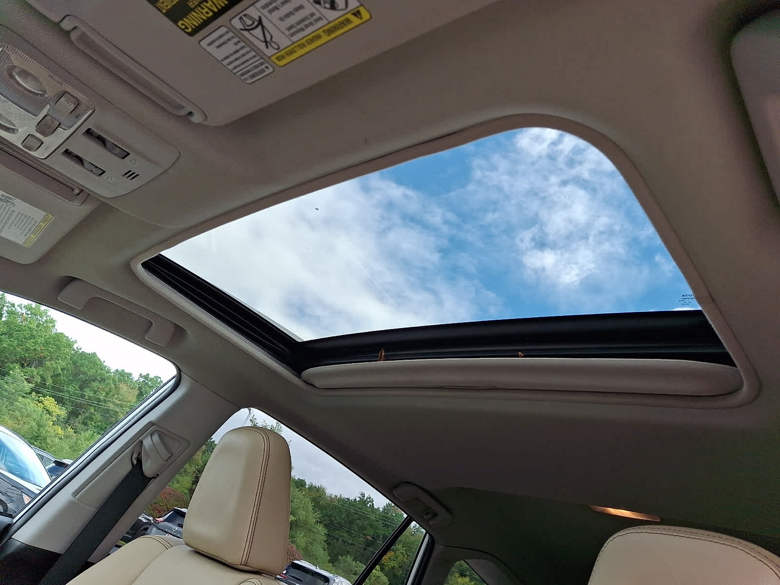 Used 2014 Toyota RAV4 Limited AWD/4WD image 15